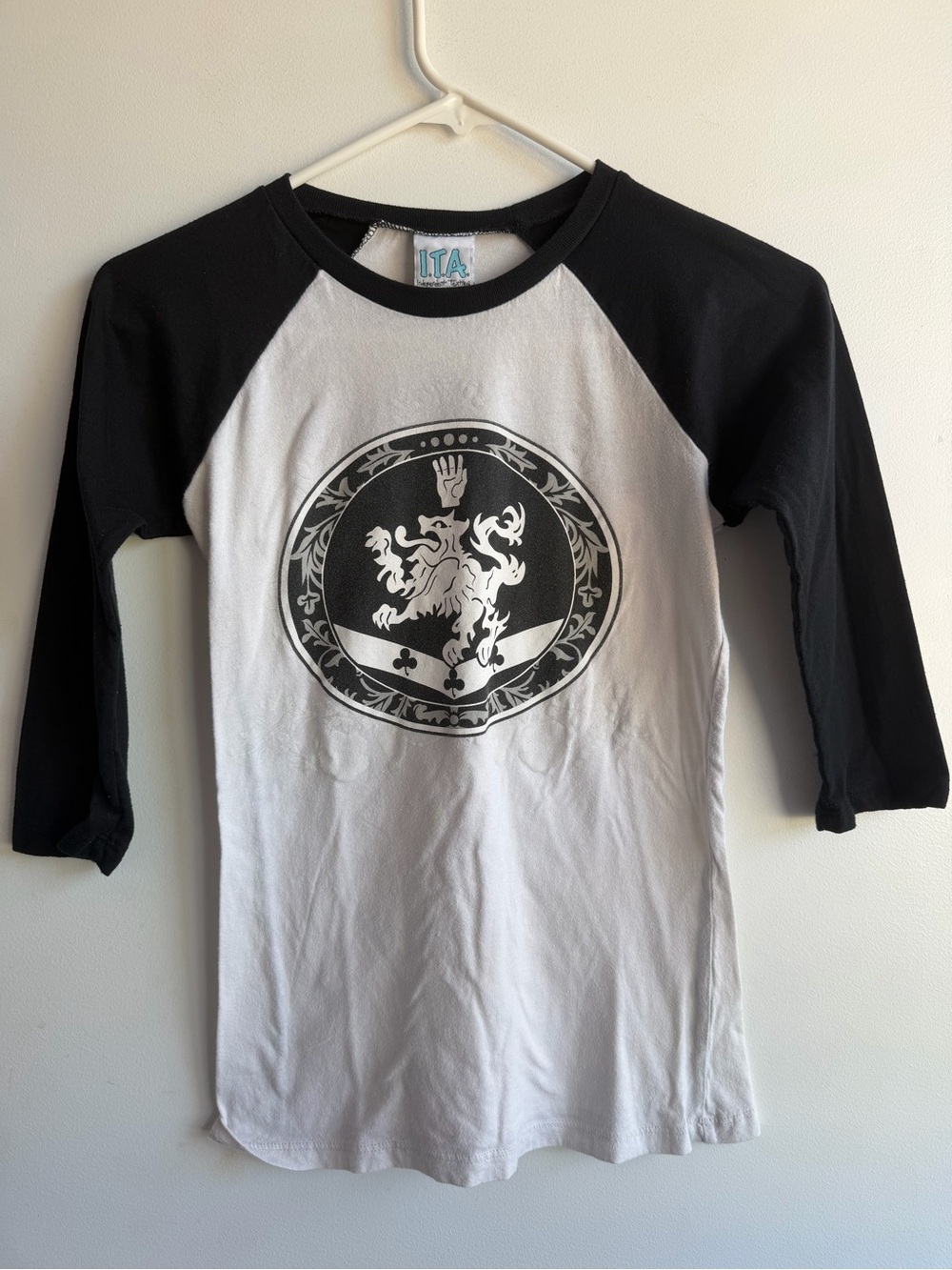 Vintage Twilight Cullen Family Crest Baseball Tee
